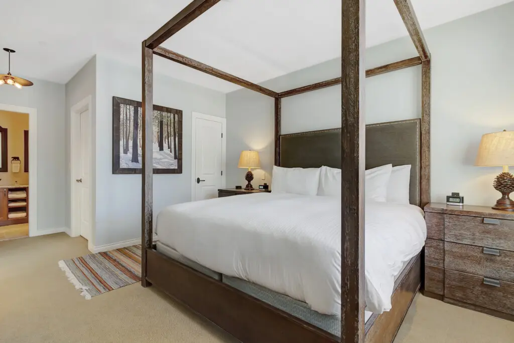 1st Master King Suite Bed 1 view c