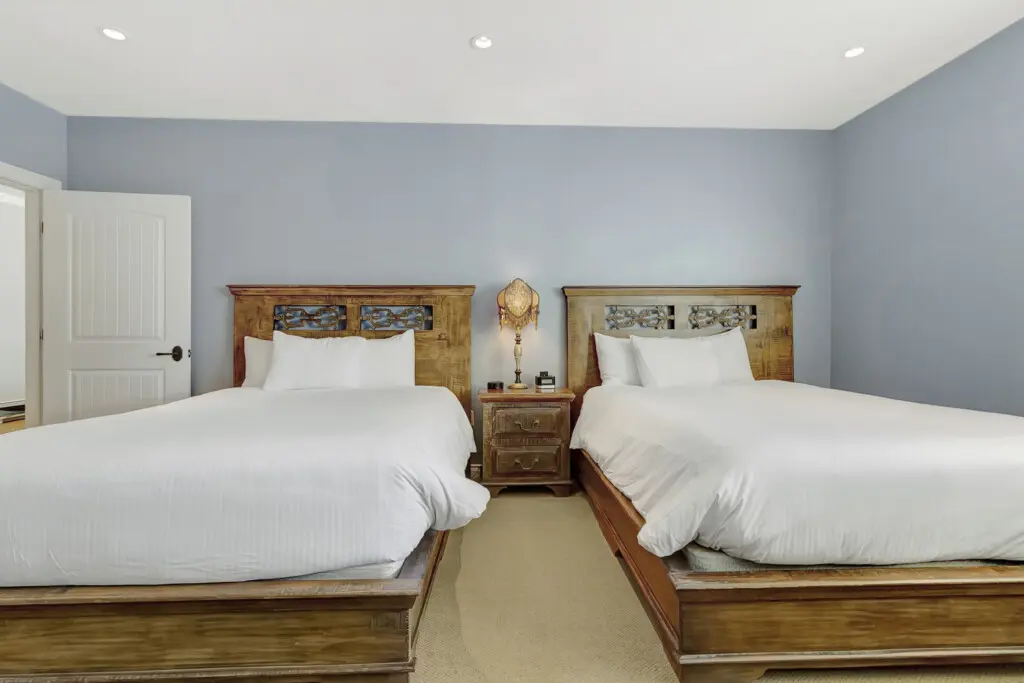 4th Bedroom 2 Queen Beds View F 2nd Floor