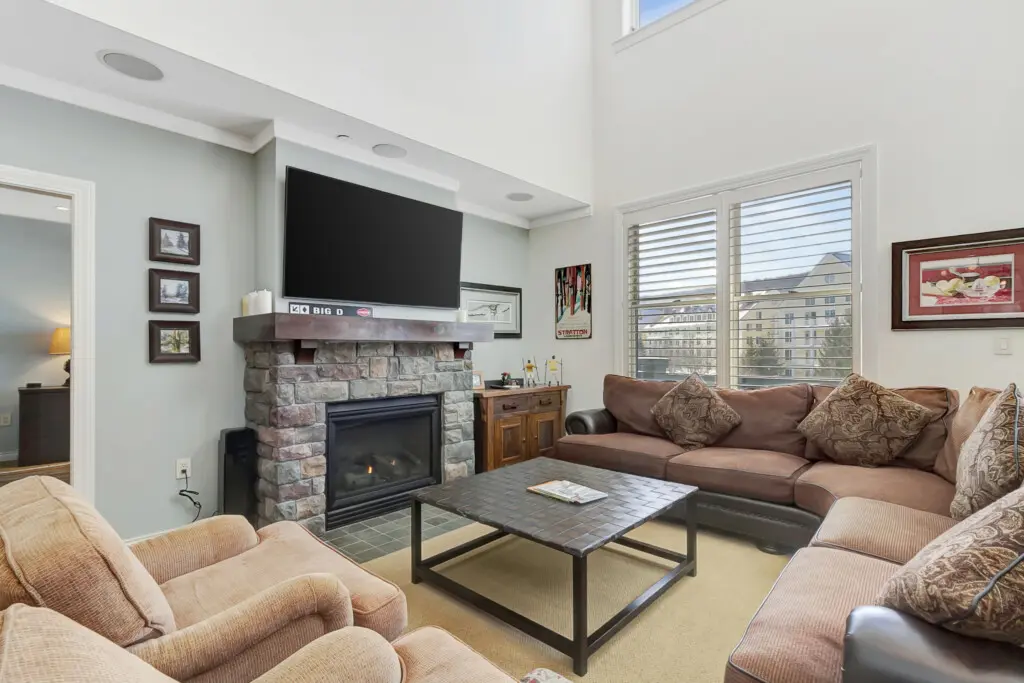 Living Room FP TV