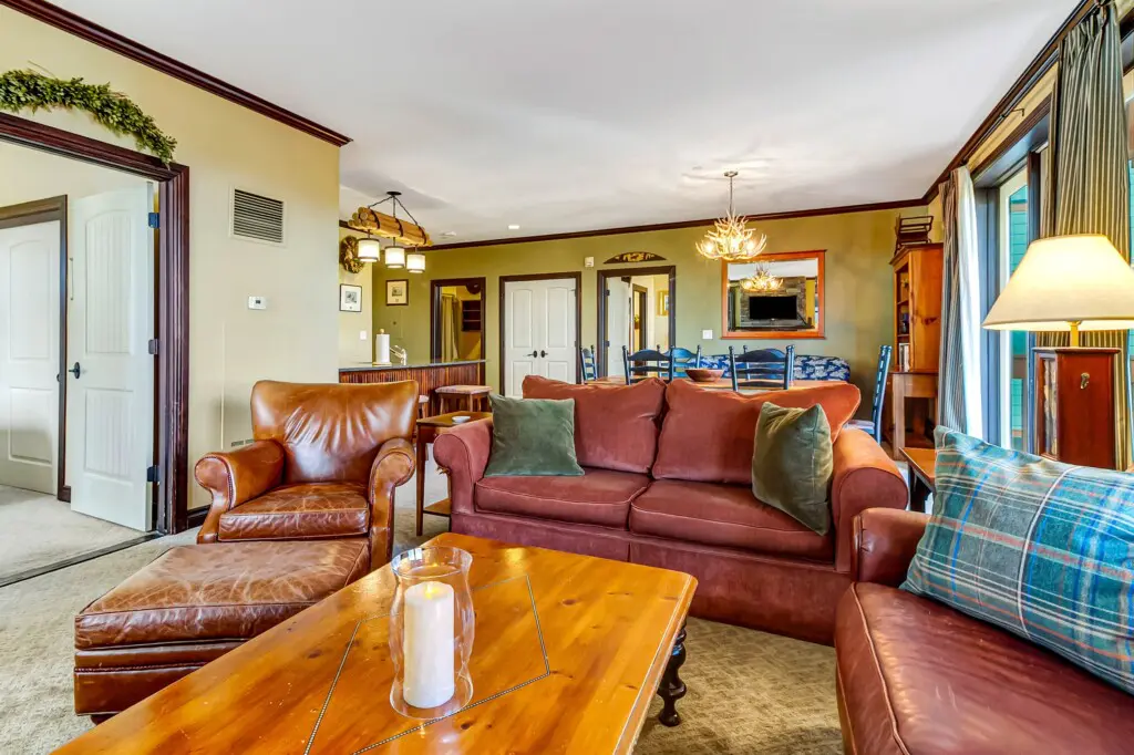 12dedbfcb2f849cbaf049fca2b40fb2a LargeOriginal.jpg