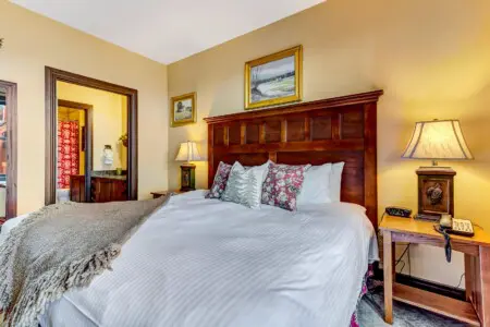 3b378ec8566b427bbc6a38bb45375cf4 LargeOriginal.jpg